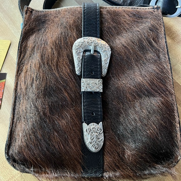 Patricia Nash Cow Hide and Leather bag with Turquoise accents - Picture 2 of 9